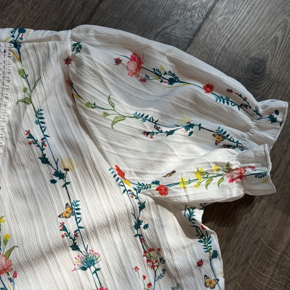 Floral Lace Trim Blouse